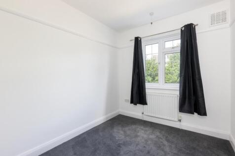 Lingfield Court F...