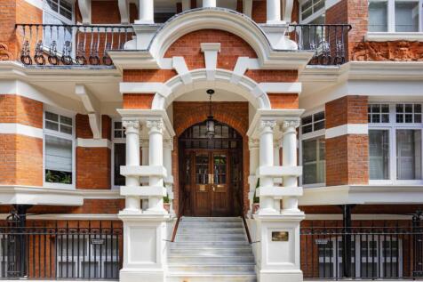 Cadogan Court F16...