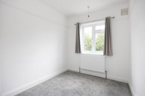 Lingfield Court F...
