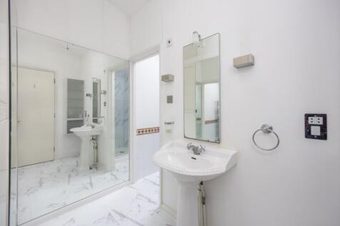 Ennismore Gardens...