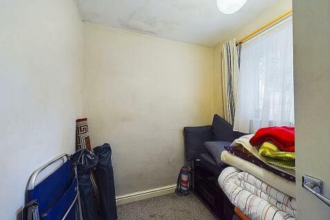 CAM01645G0-PR0046-STILL007.jpg