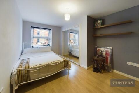 CAM01645G0-PR0136-STILL005.jpg
