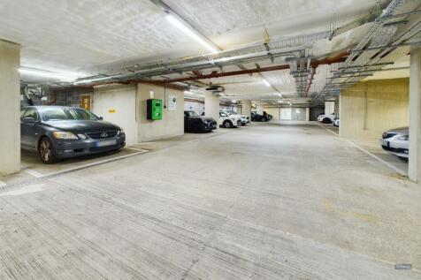 CAM01745G0-PR0034-STILL038.jpg
