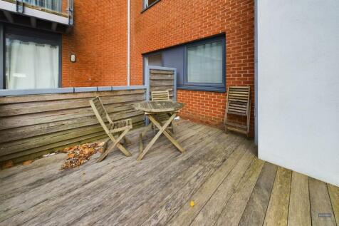 CAM01745G0-PR0058-STILL020.jpg