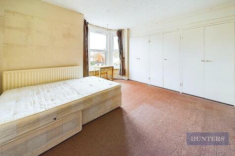 CAM01635G0-PR0222-STILL031.jpg