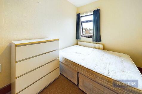 CAM01635G0-PR0222-STILL030.jpg