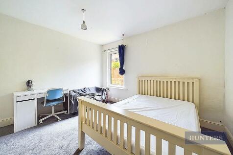 CAM01635G0-PR0218-STILL014.jpg