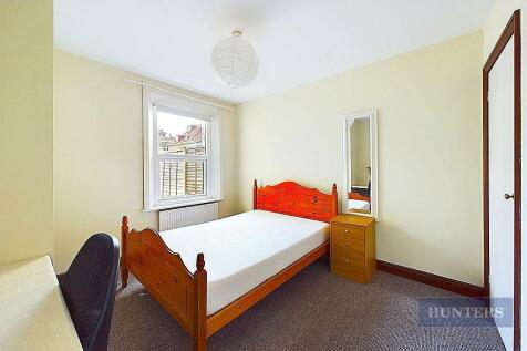 CAM01635G0-PR0266-STILL003.jpg