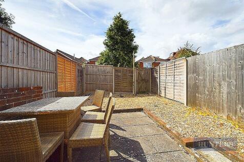 CAM01635G0-PR0266-STILL006.jpg