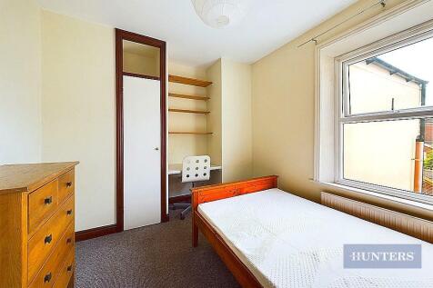 CAM01635G0-PR0266-STILL008.jpg