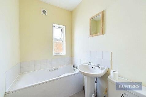 CAM01635G0-PR0266-STILL009.jpg