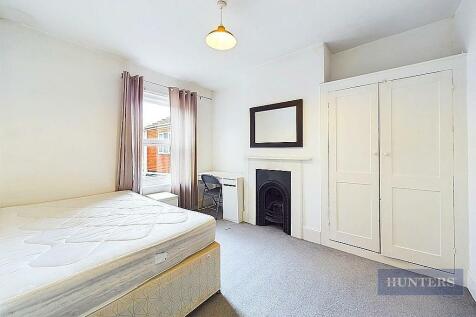 CAM01635G0-PR0217-STILL017.jpg