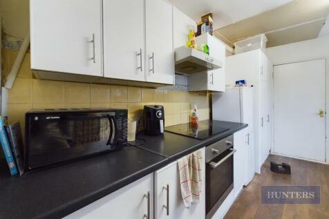 CAM01635G0-PR0136-STILL005.jpg