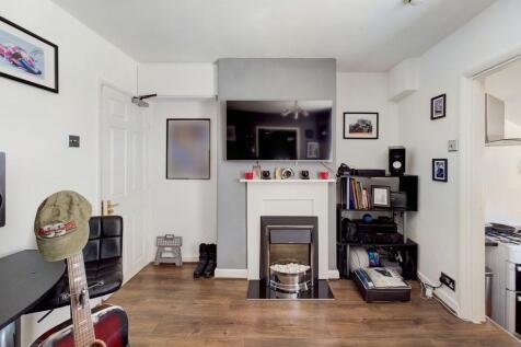 CAM01635G0-PR0043-STILL066.jpg