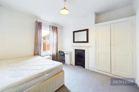 CAM01635G0-PR0217-STILL017.jpg