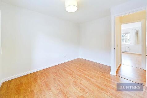 CAM01635G0-PR0175-STILL014.jpg