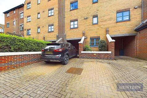 CAM01635G0-PR0175-STILL027.jpg