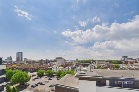 CAM05152G0-PR0091-STILL035.jpg