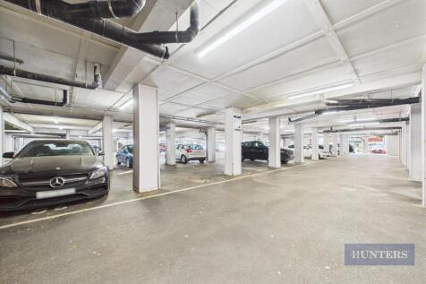 CAM05152G0-PR0097-STILL025.jpg