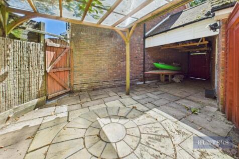 CAM05152G0-PR0163-STILL044.jpg
