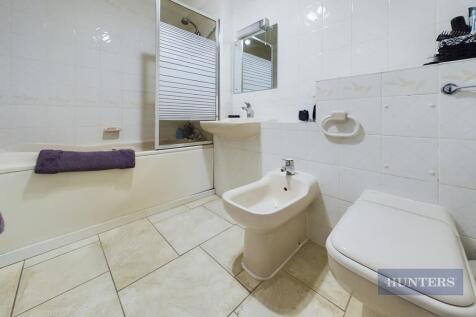 CAM01635G0-PR0304-STILL019.jpg