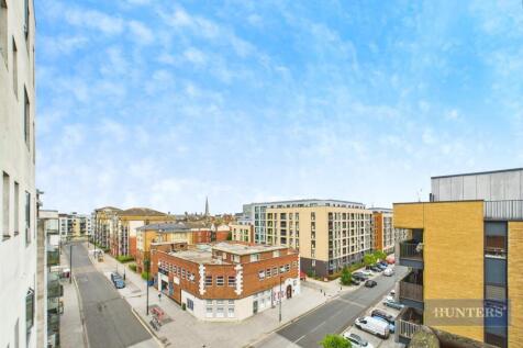 c5321d3e-CAM05152G0-PR0109-STILL028.jpg