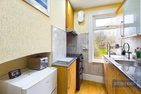 CAM01635G0-PR0153-STILL002.jpg