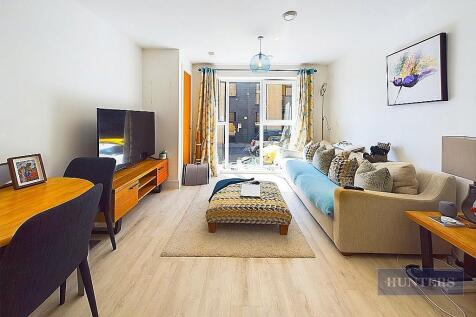 CAM01635G0-PR0279-STILL012.jpg
