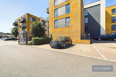 CAM01635G0-PR0279-STILL014.jpg