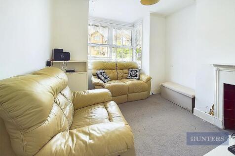 CAM01635G0-PR0212-STILL005.jpg