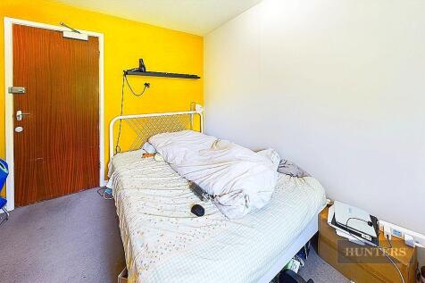 CAM01635G0-PR0192-STILL017.jpg