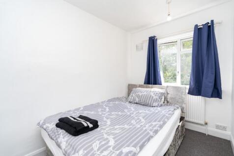 Laburnum Road 04647.jpg