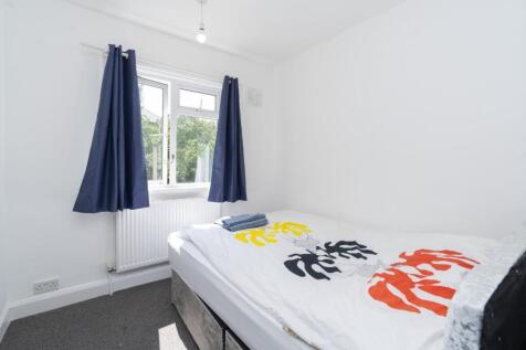 Laburnum Road 04652.jpg