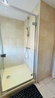 Shower/WC