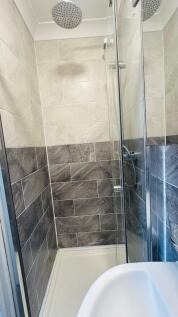 Shower/WC