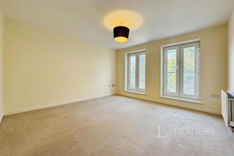 bbaa3ec1-bedroom 201