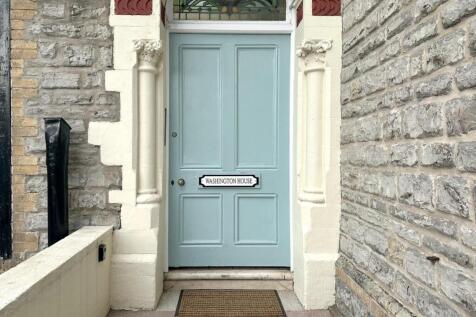 Washington House Entrance