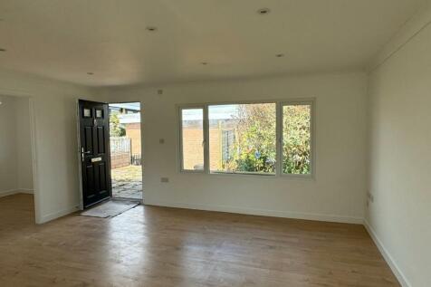 Open Plan Lounge/Dining