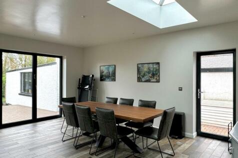 Open Plan Living/Dining
