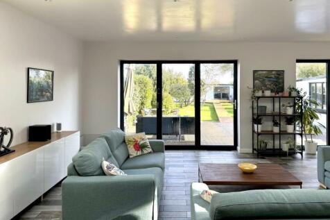 Open Plan Living/Dining