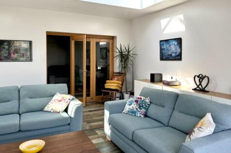Open Plan Living/Dining