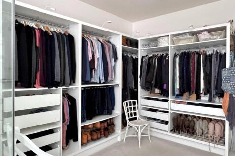Dressing Room/Shower Room