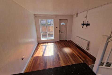 Open Plan Living Room/Kitchen