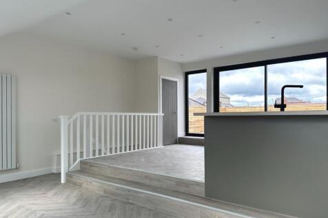 Open Plan Living/Kitchen/Dining