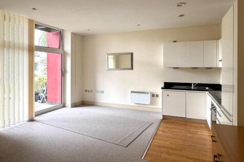 Lounge/Dining/Kitchen