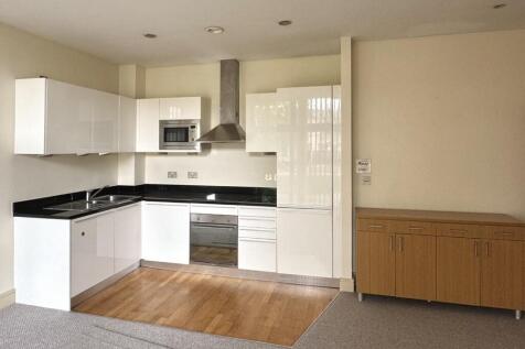 Lounge/Dining/Kitchen