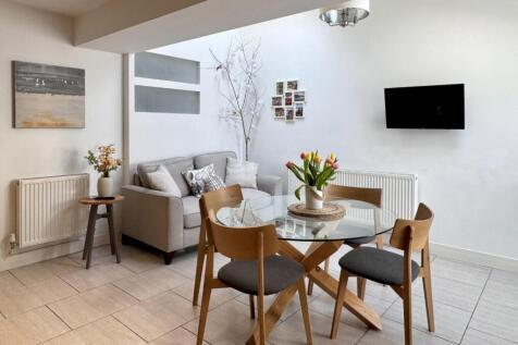 Open Plan Kitchen/Living/Dining