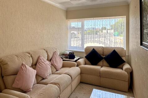 Bedroom/Sitting Room
