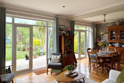 Kitchen/Breakfasting/Living Room