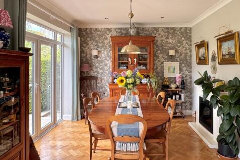 Kitchen/Breakfasting/Living Room